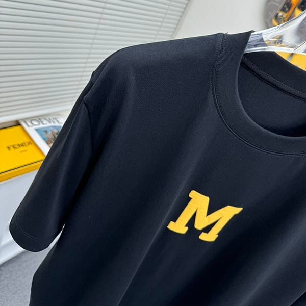 売上総額１位！モンクレール n級品 ロゴ コットン クルーネック Tシャツ 2色 moe09582